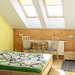 Mewa Bed & Breakfast 3*